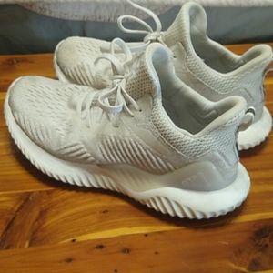 Adidas bounce tennis shoes